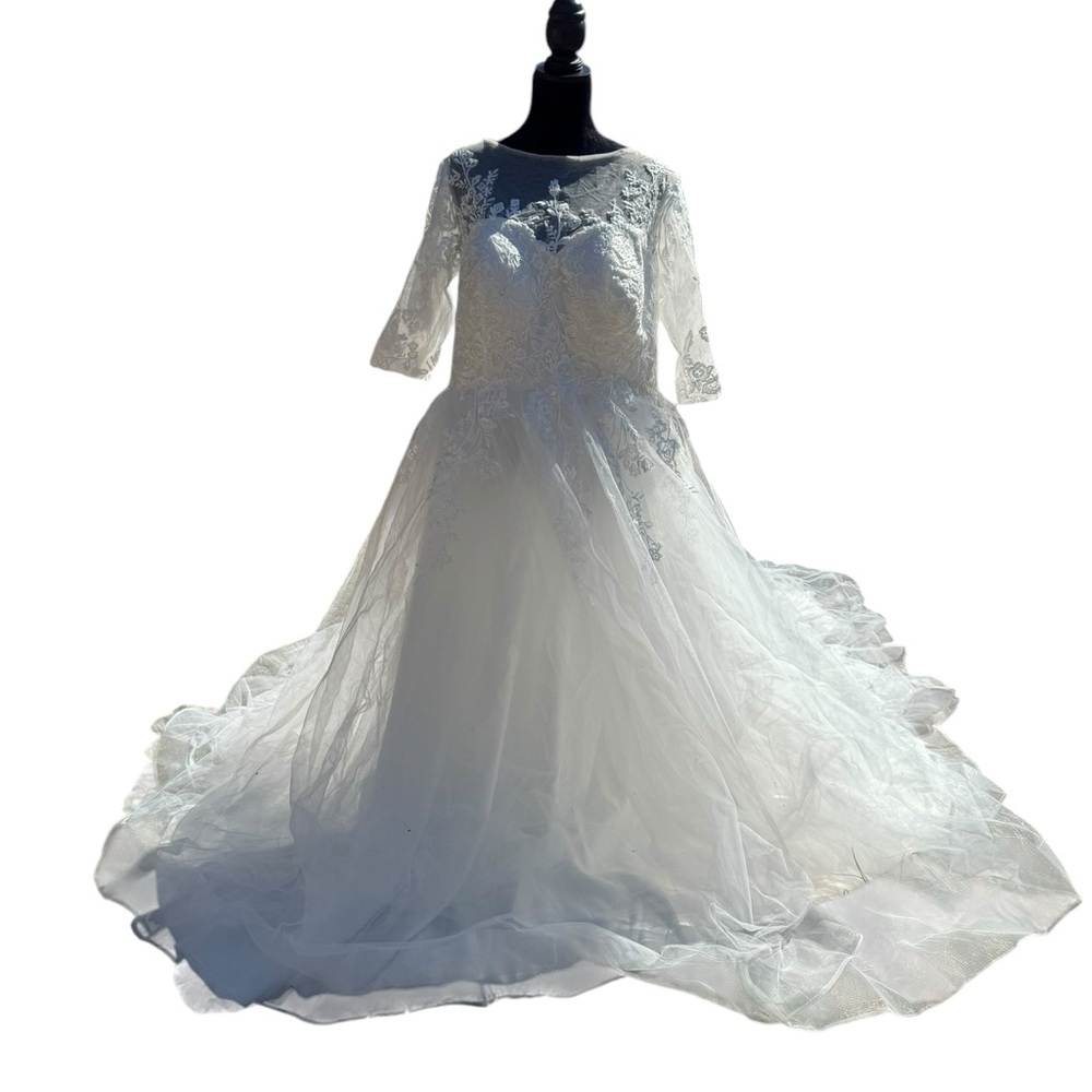 Engerla White Lace Wedding Gown size 20 New - Picture 4 of 15